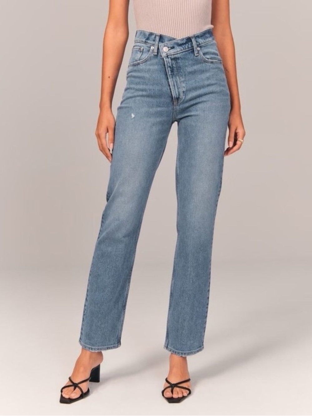 Abercrombie & Fitch Ultra High Rise 90s Straight Criss Cross Jeans Size 27